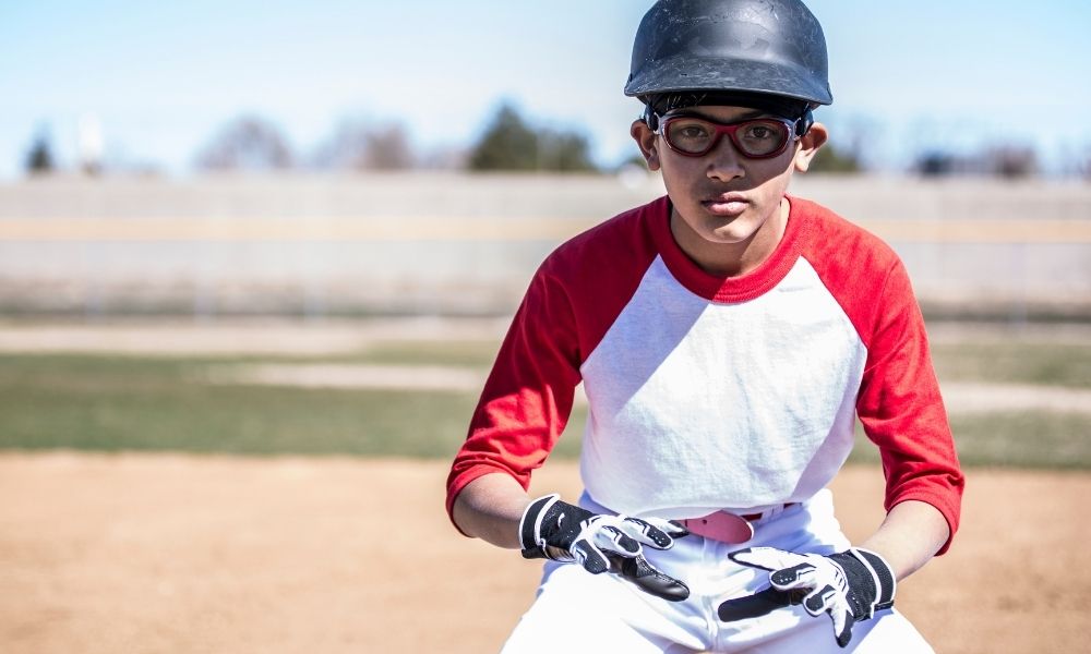 Should Kids Wear Eye Protection While Playing Sports?